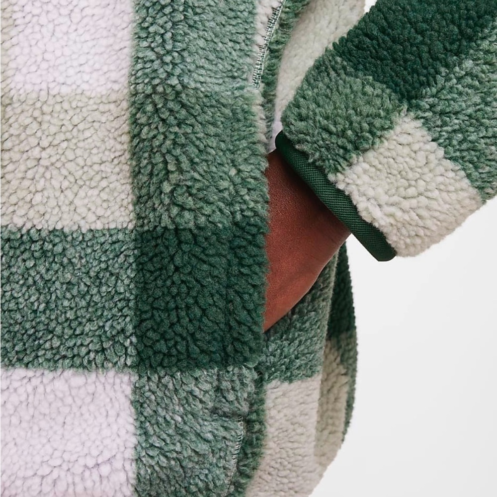 Nike | The Nike Club Men's Winterized Half-Zip in Green/White (Small) - Picture 13 of 13